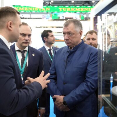 На международном экономическом форуме «Россия — Исламский мир: KazanForum 2026» НИИИС имени А.Н. Лодыгина продемонстрировал наработки в сфере производства инновационных источников света